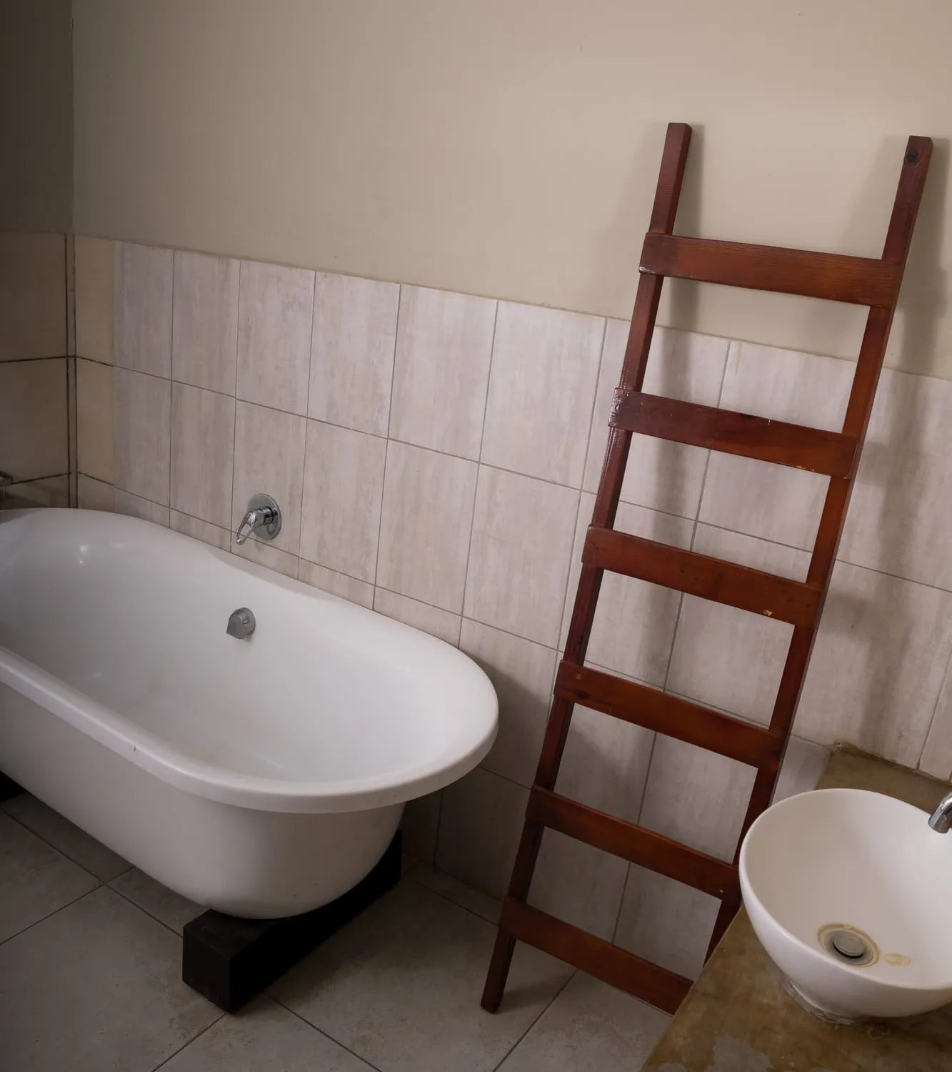 Lotsane Room — photo 14 of 15