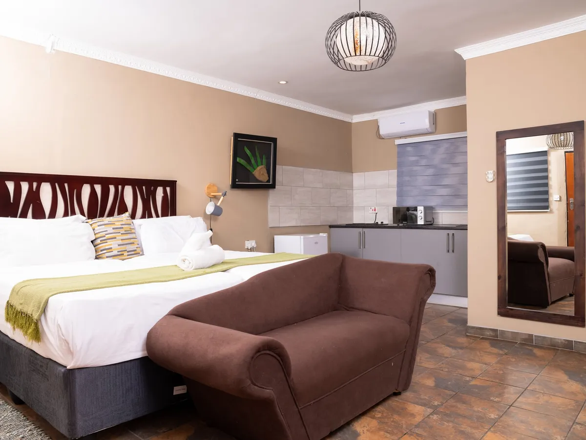 Shashe Room — photo 3 of 8