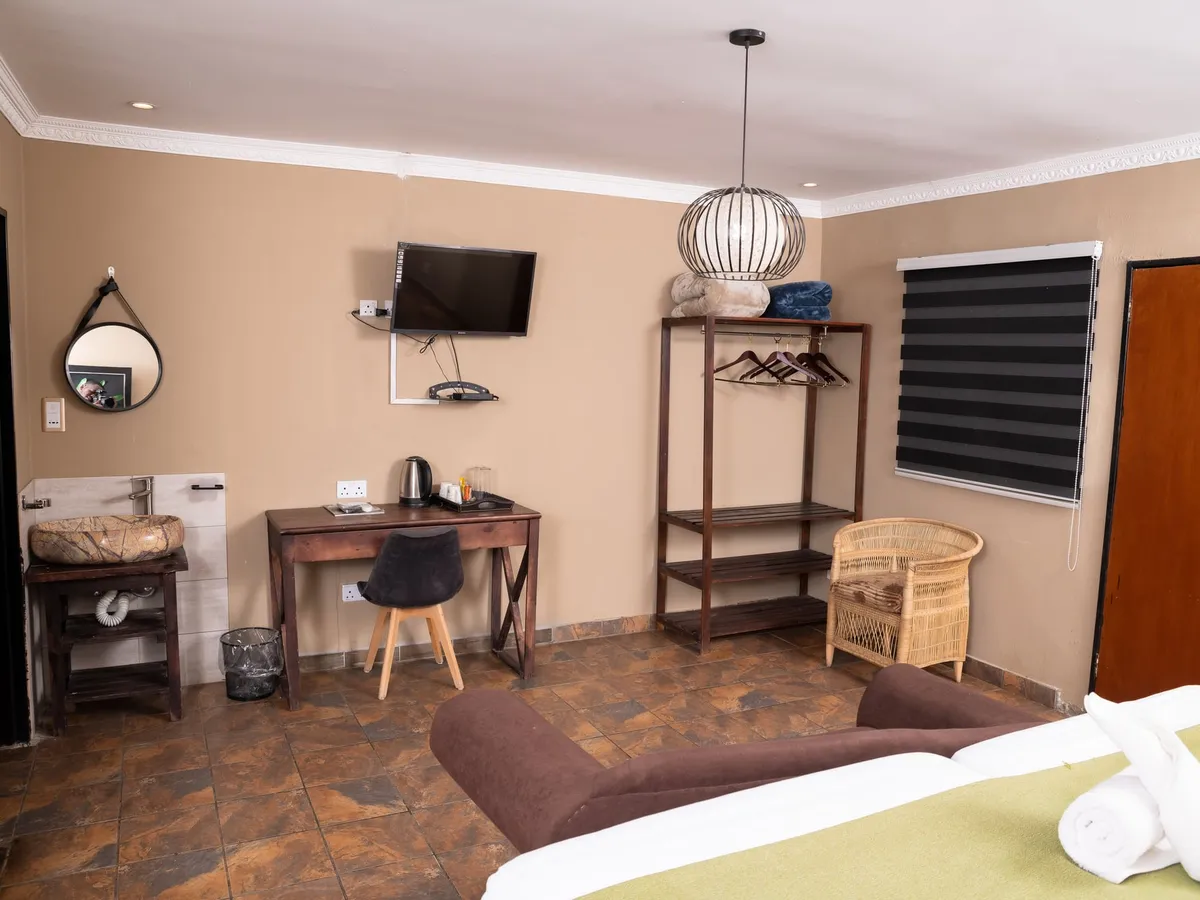 Shashe Room — photo 4 of 8
