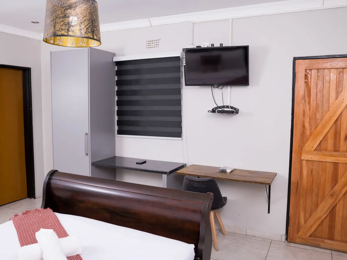 Okavango Room — photo 5 of 15