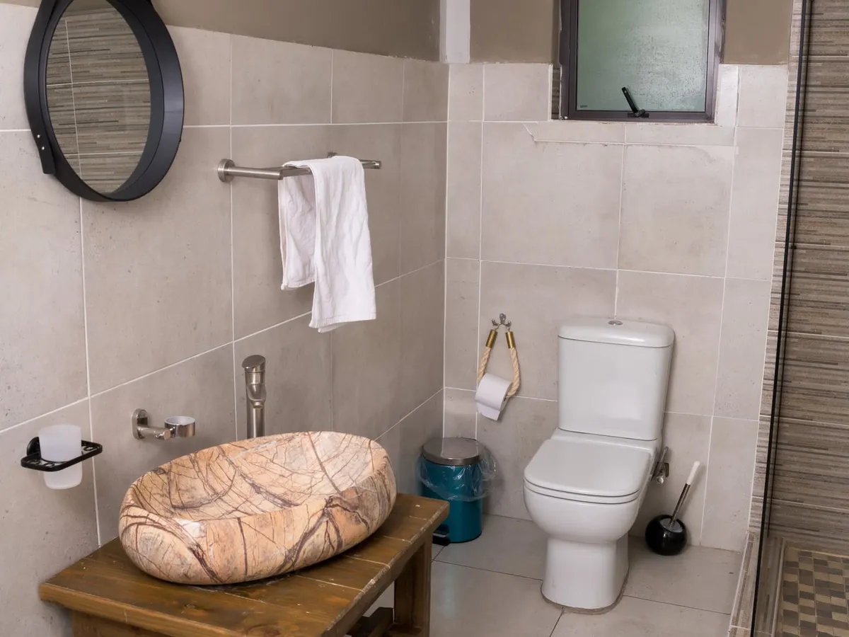 Okavango Room — photo 6 of 15