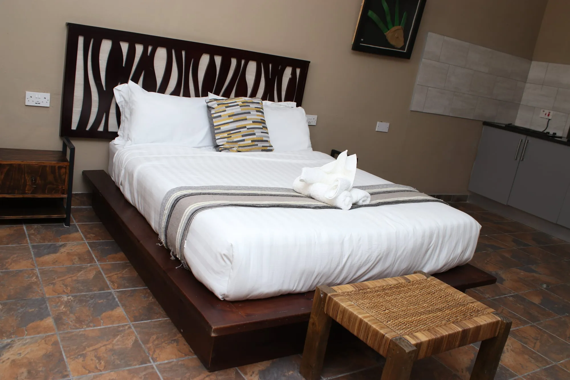 Shashe Room — photo 6 of 8