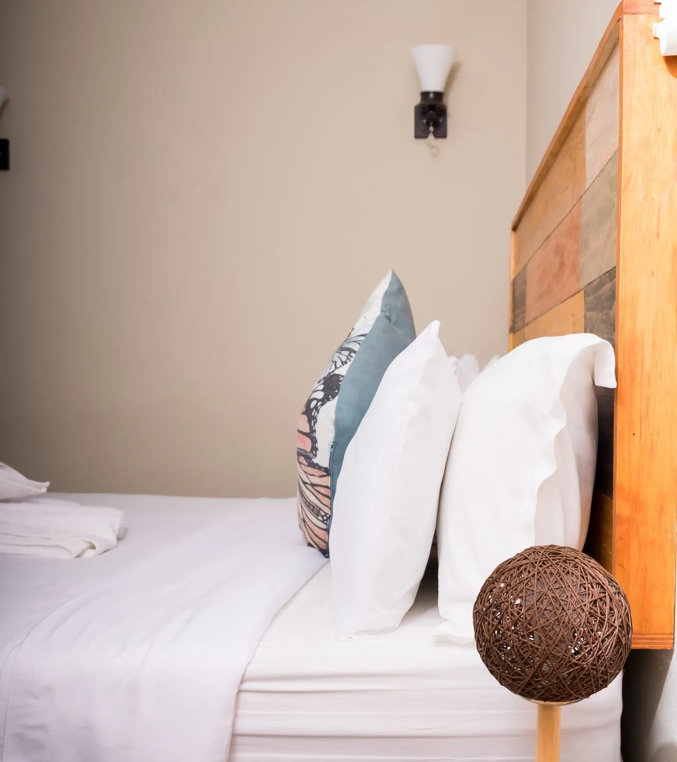 Lotsane Room — photo 7 of 15