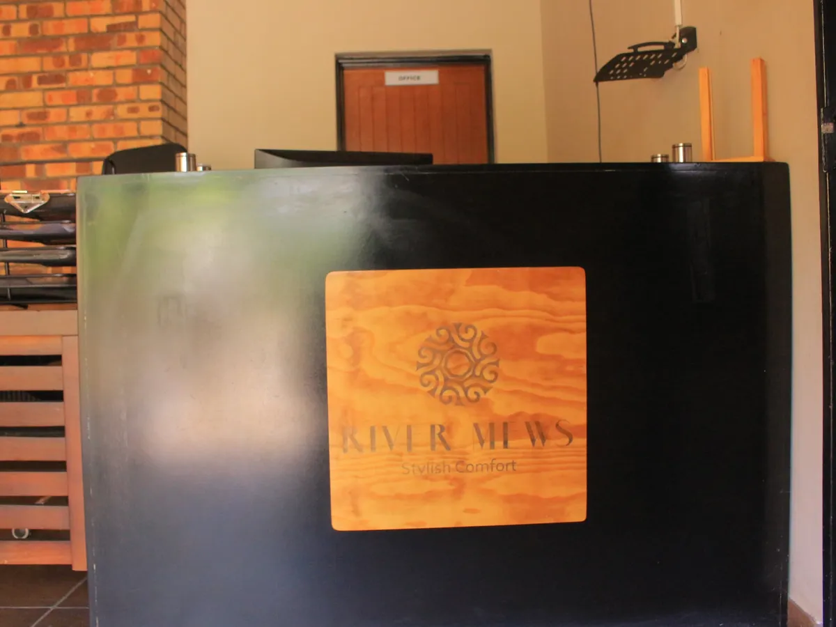 24-Hour Front Desk